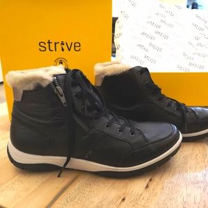 Chatsworth Strive Shoes